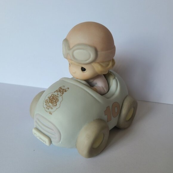 Vintage Precious Moments Collectors Club 10 Year Old Car Collectible Figurine - Picture 4 of 13